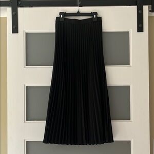 Classic Black Pleated Midi Skirt